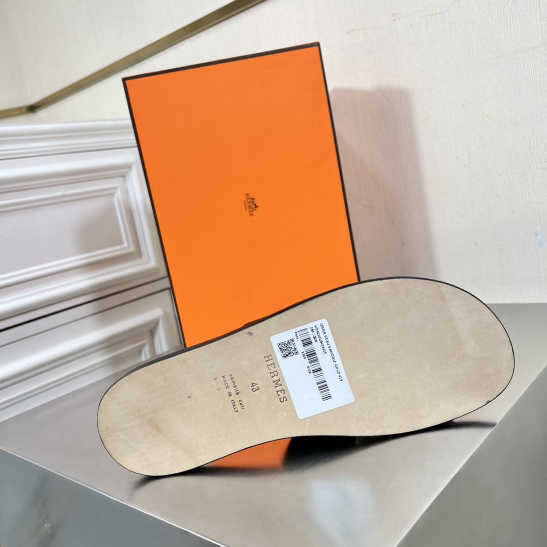 Hermes Izmir Sandal - EUR FASHION