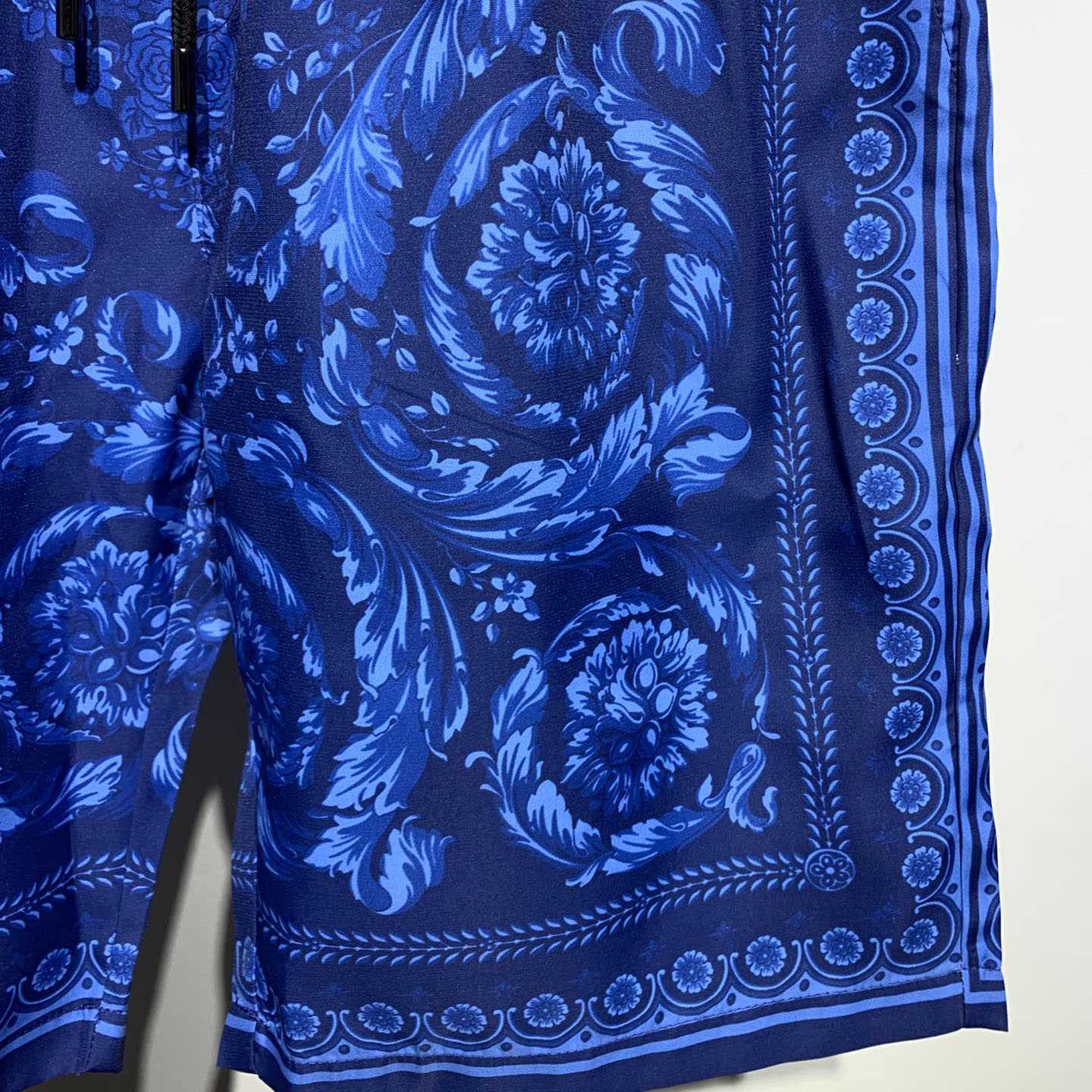 Versace Barocco Silk Shorts - EUR FASHION