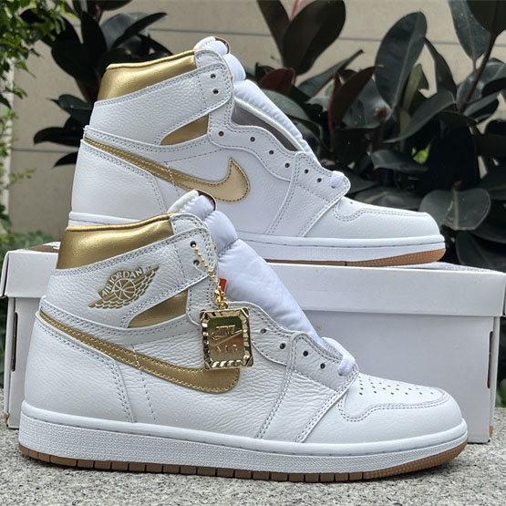 Air Jordan 1 High OG WMNS “Latte Sneaker    FD2596-021  - EUR FASHION