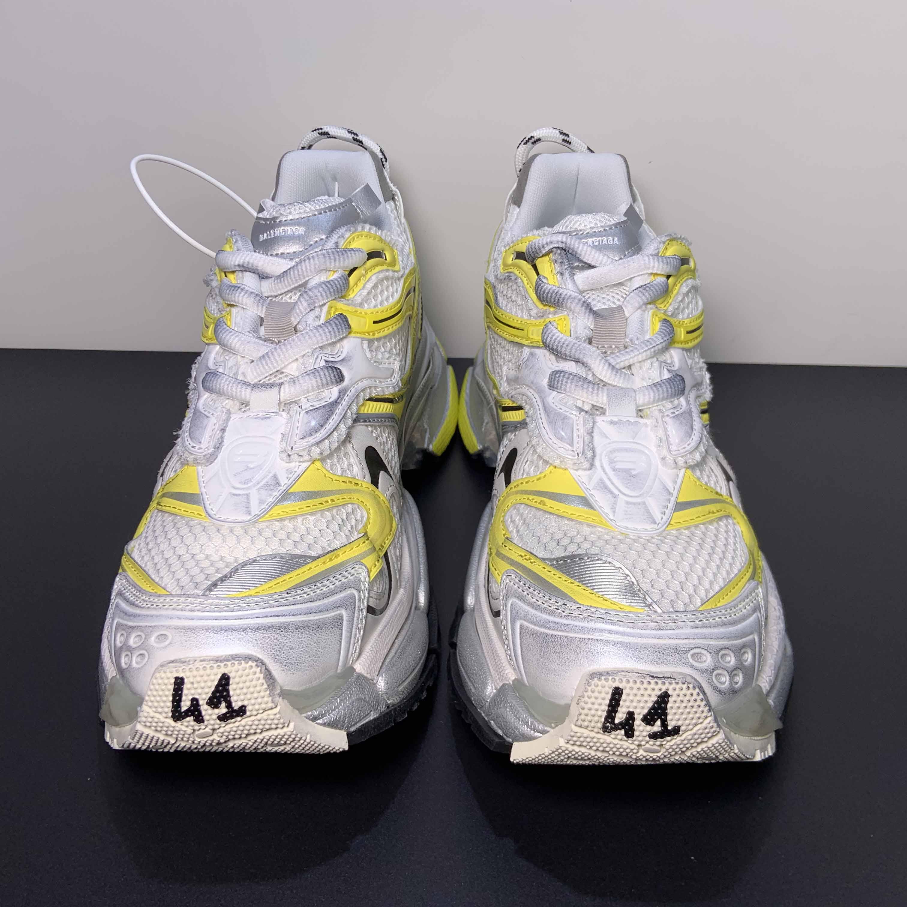 Balenciaga Runner 2.0 Sneaker - EUR FASHION