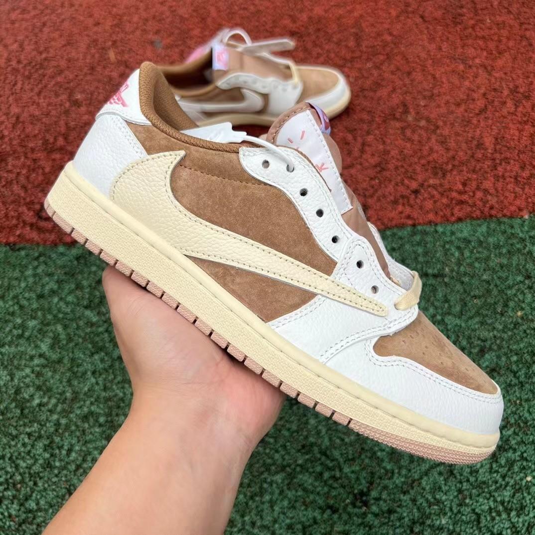 Travis Scott x Air Jordan 1 Low  Sneaker    DM7886-106 - EUR FASHION