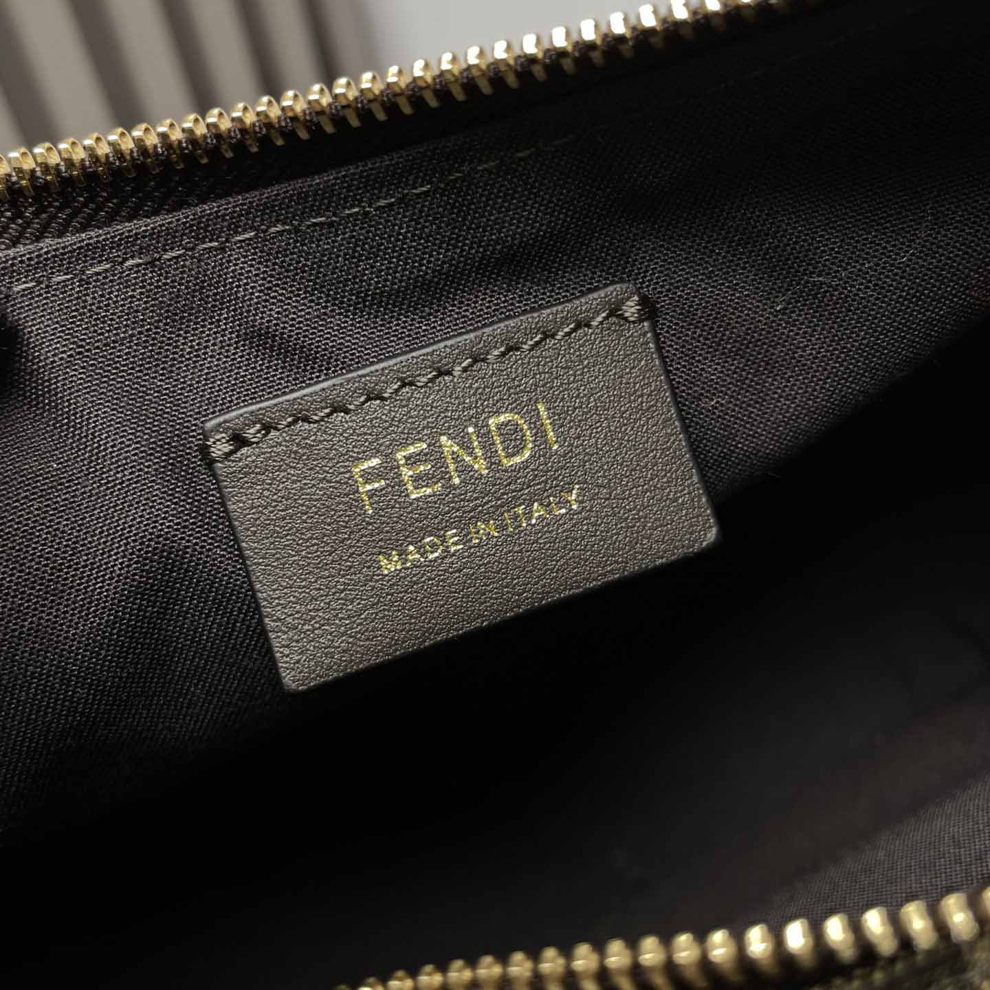 Fendi Fendigraphy Hobo Bag （29-24.5-10cm） - EUR FASHION