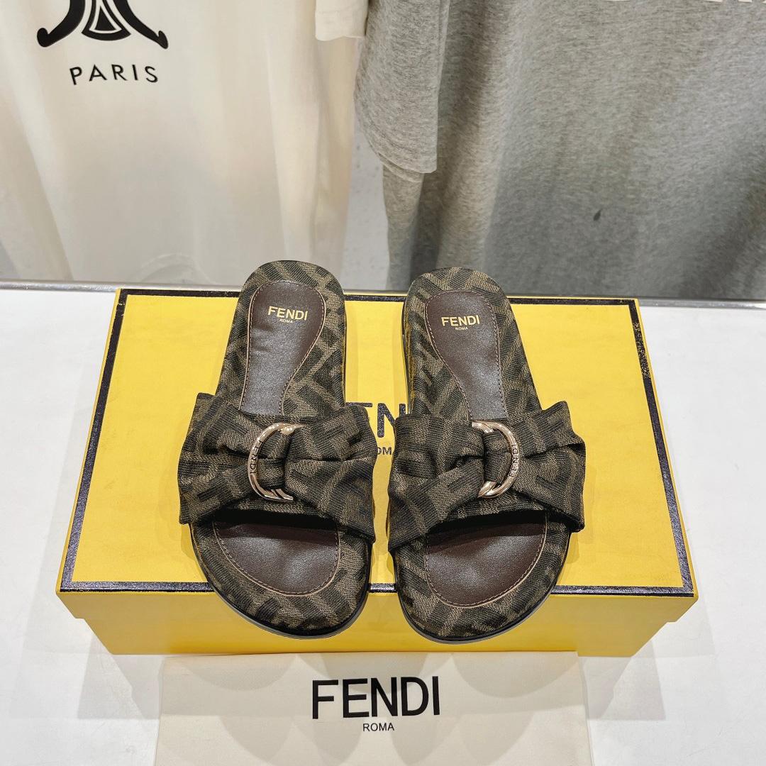 Fendi Feel Brown FF Jacquard Slides - EUR FASHION