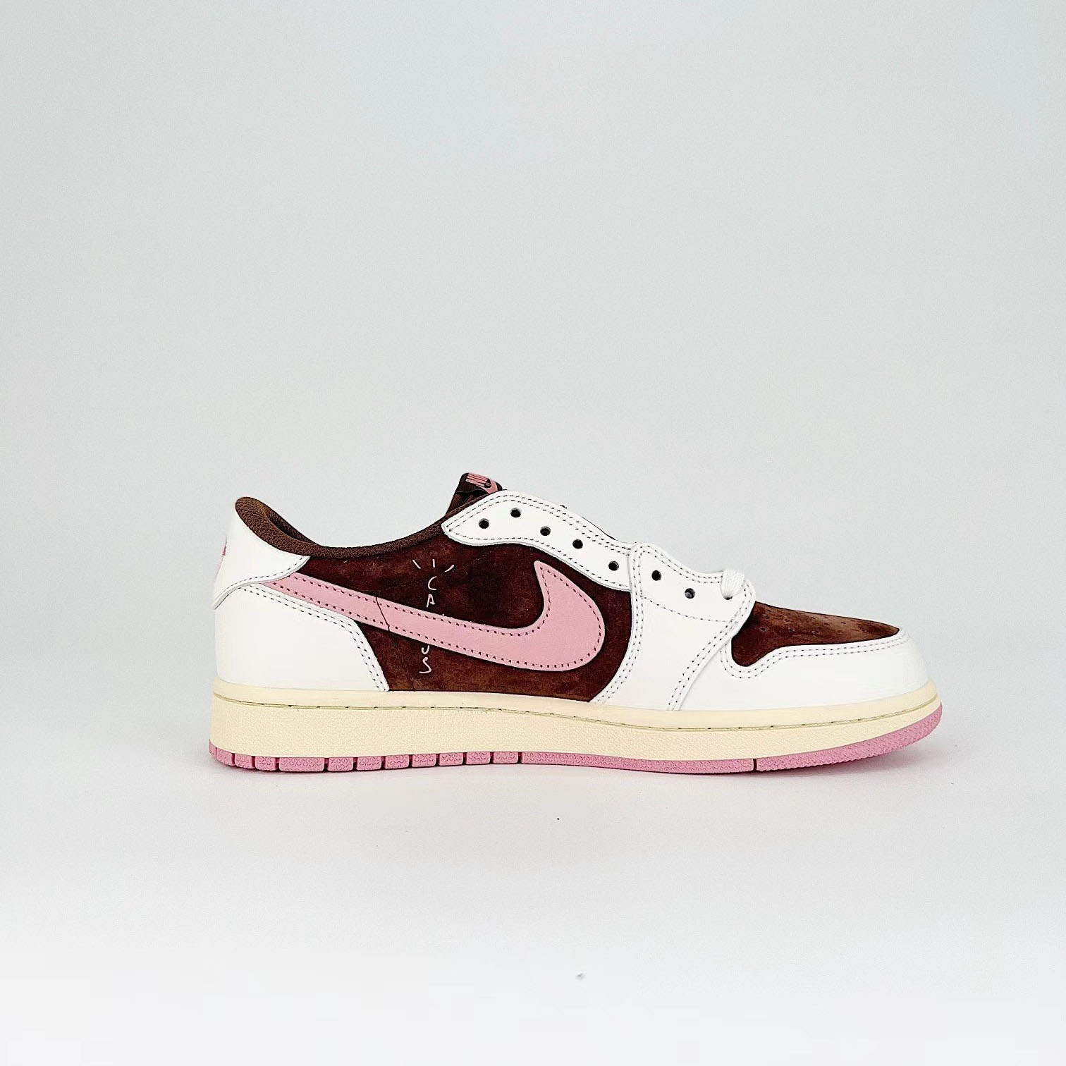 Travis Scott x Air Jordan 1 Low  Sneaker   DZ4137-206 - EUR FASHION