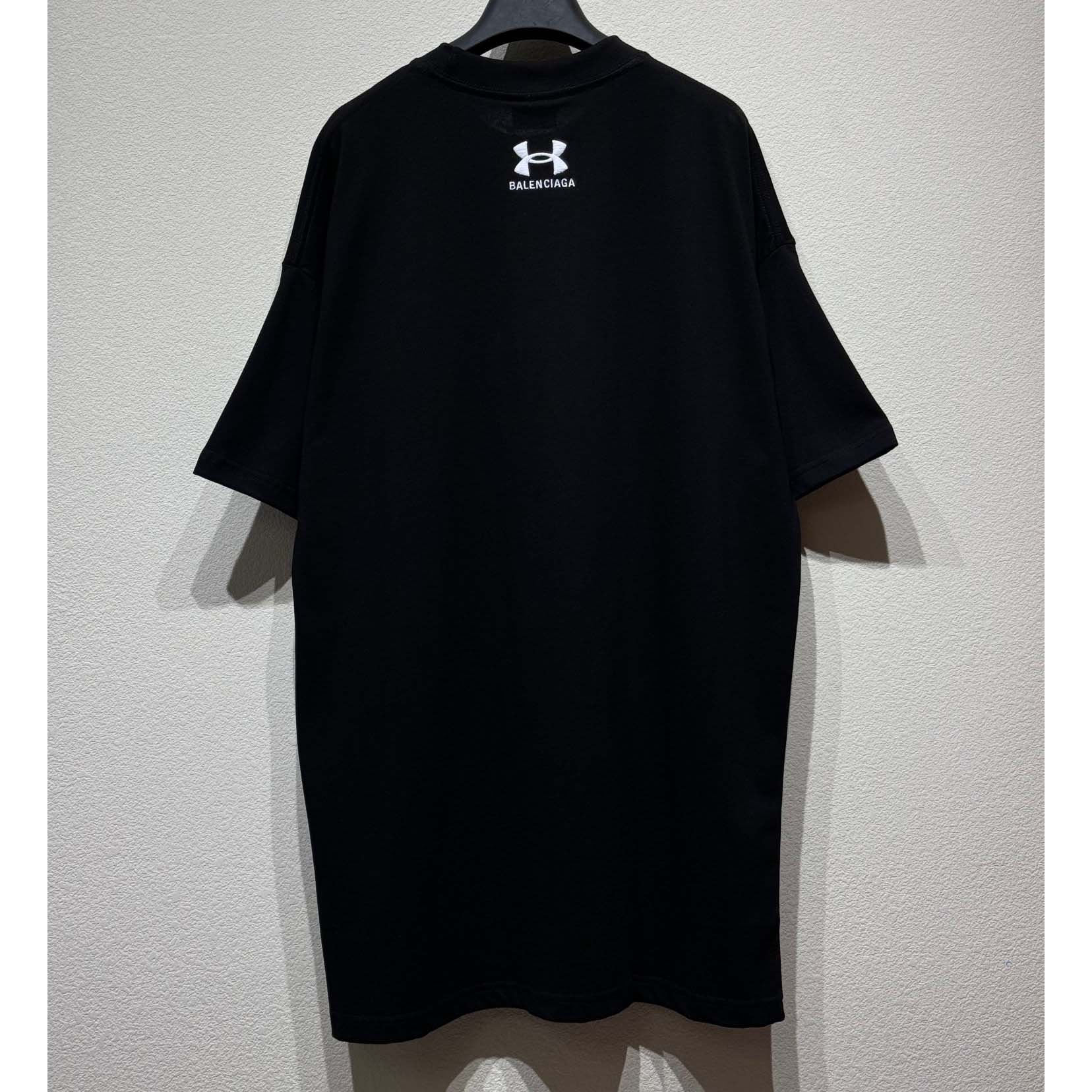 Balenciaga Under Armour® T-Shirt Oversized In Black And White - EUR FASHION