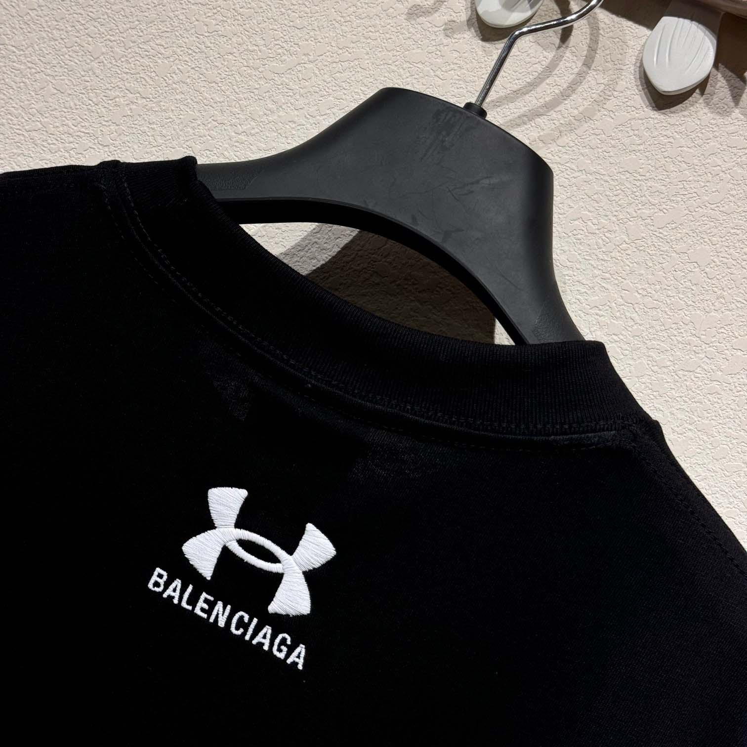 Balenciaga Under Armour® T-Shirt Oversized In Black And White - EUR FASHION