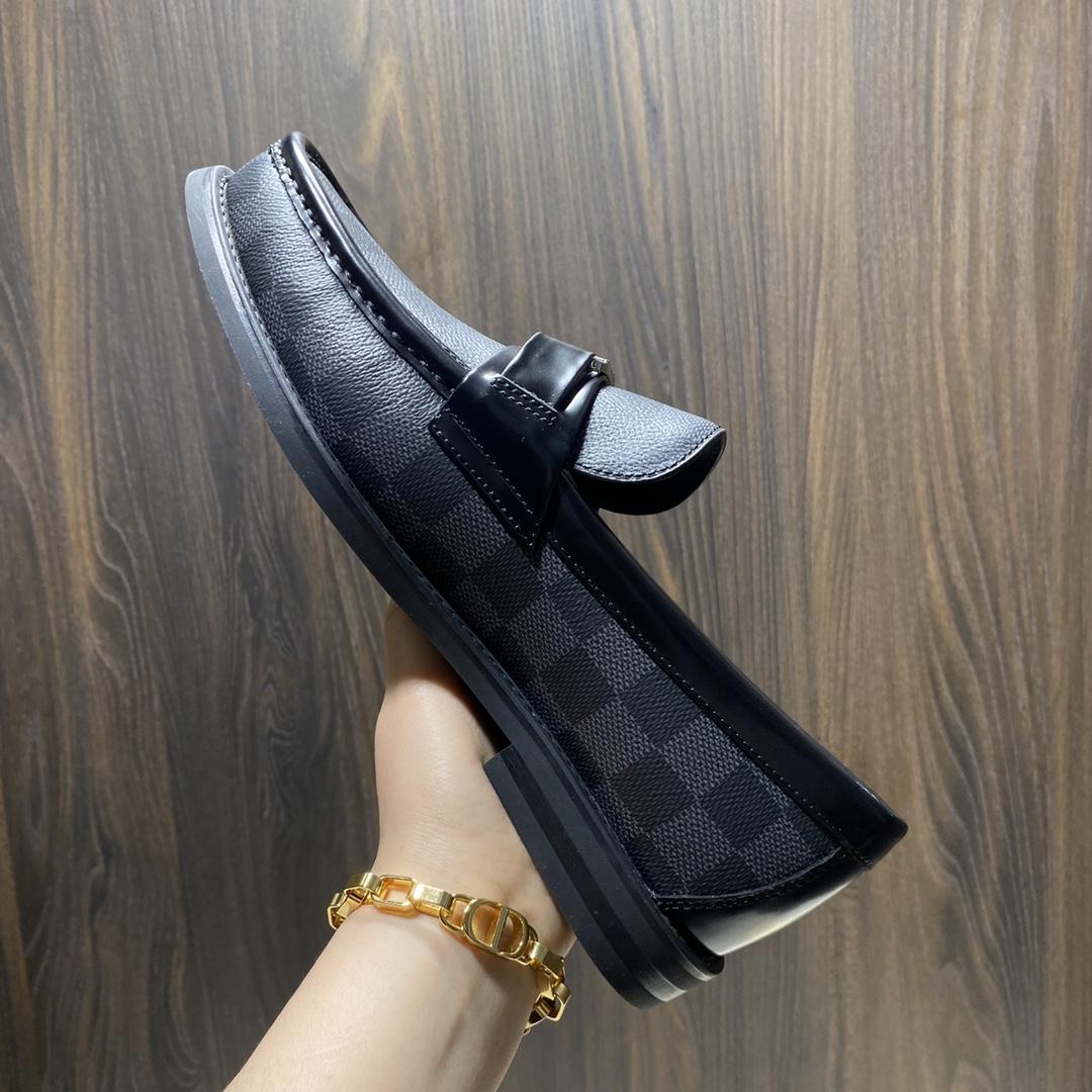 Louis Vuitton Hockenheim Moccasin - EUR FASHION