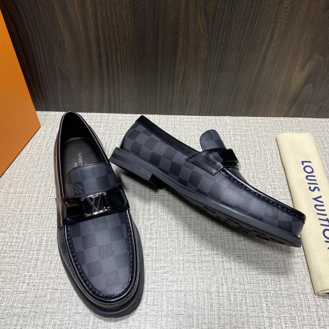 Louis Vuitton Hockenheim Moccasin - EUR FASHION