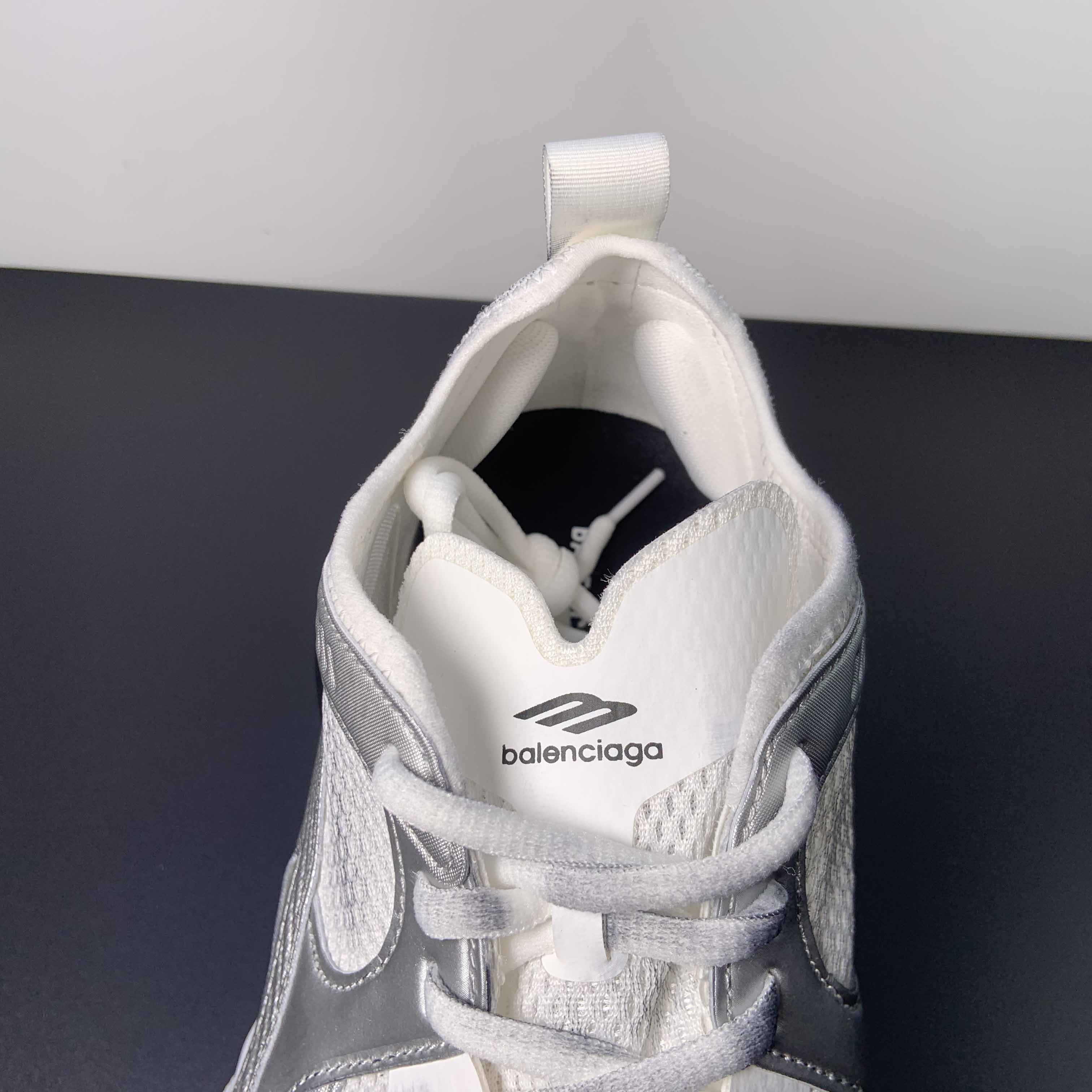 Balenciaga Circuit Sneaker In White And Silver  - EUR FASHION