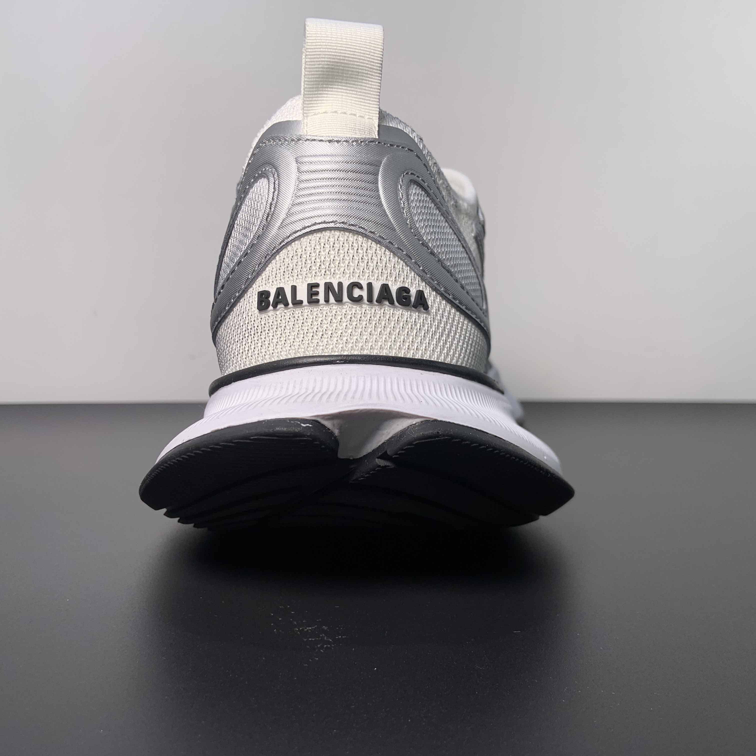 Balenciaga Circuit Sneaker In White And Silver  - EUR FASHION