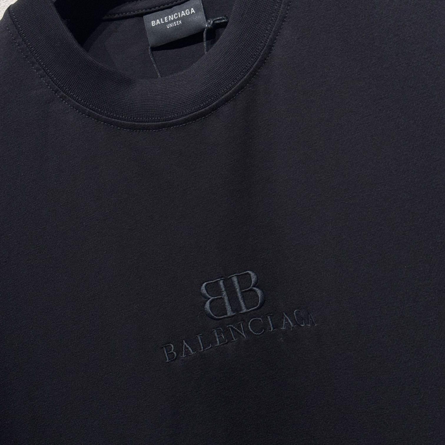 Balenciaga BB T-Shirt Medium Fit - EUR FASHION