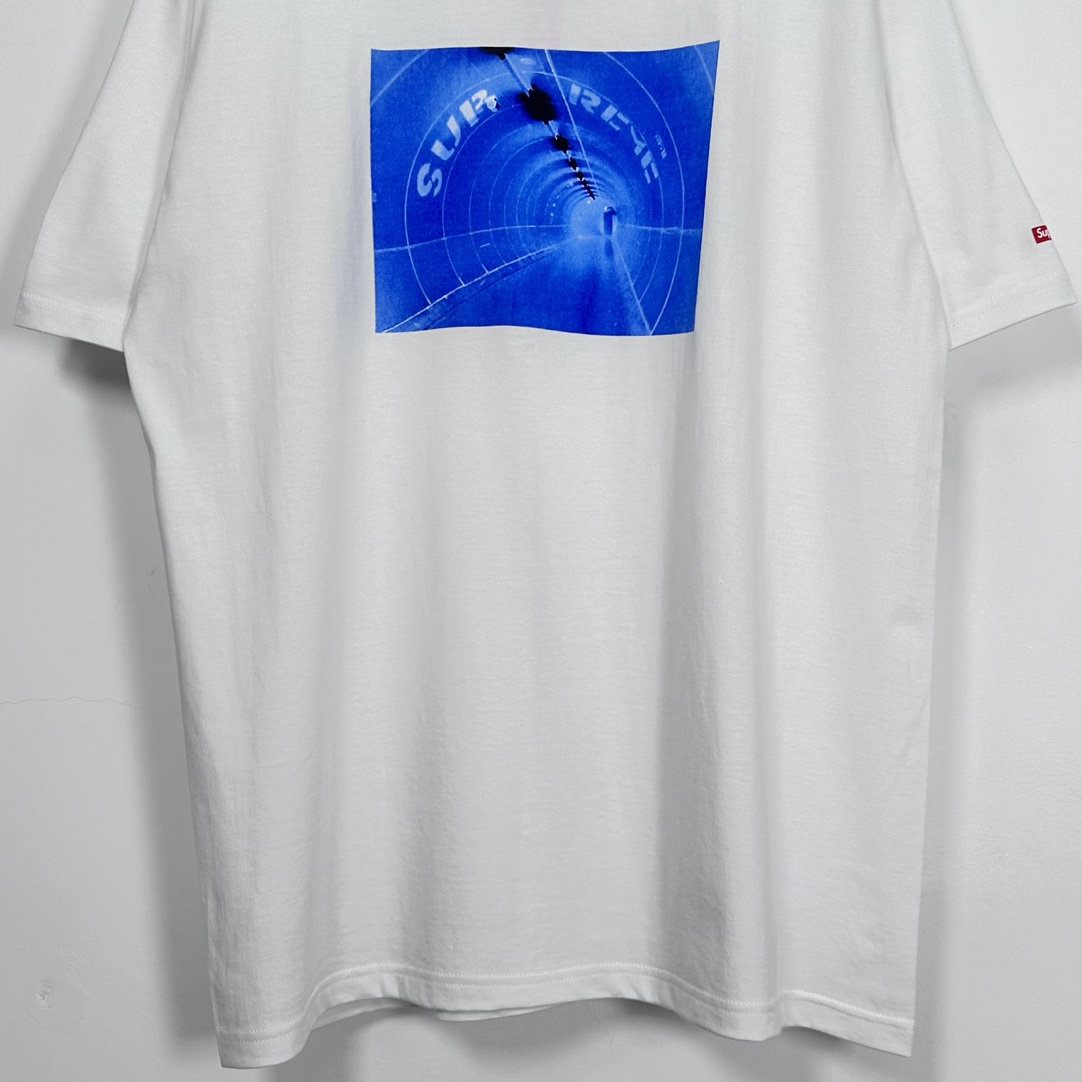 Supreme Tunnel Tee - EUR FASHION