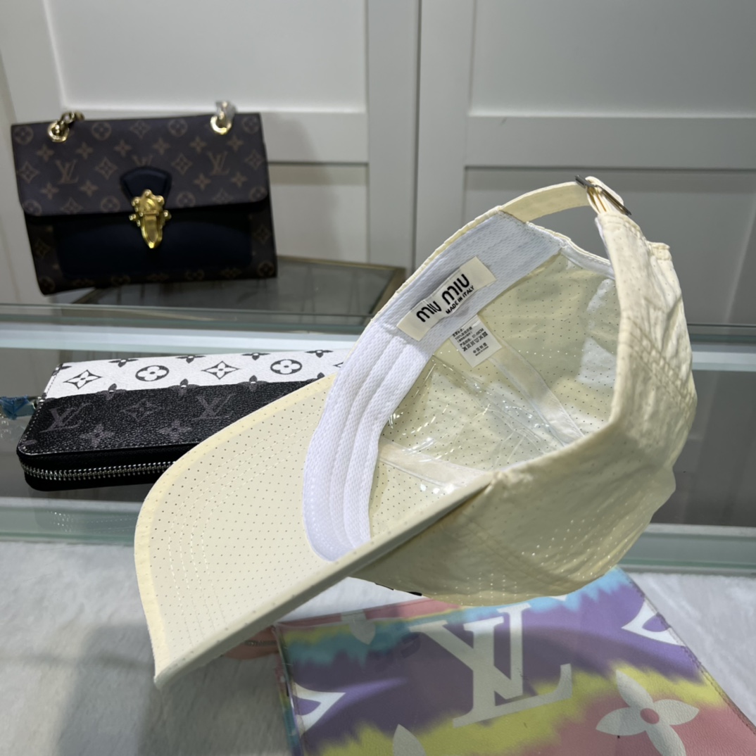 Miu Miu Baseball Cap - EUR FASHION