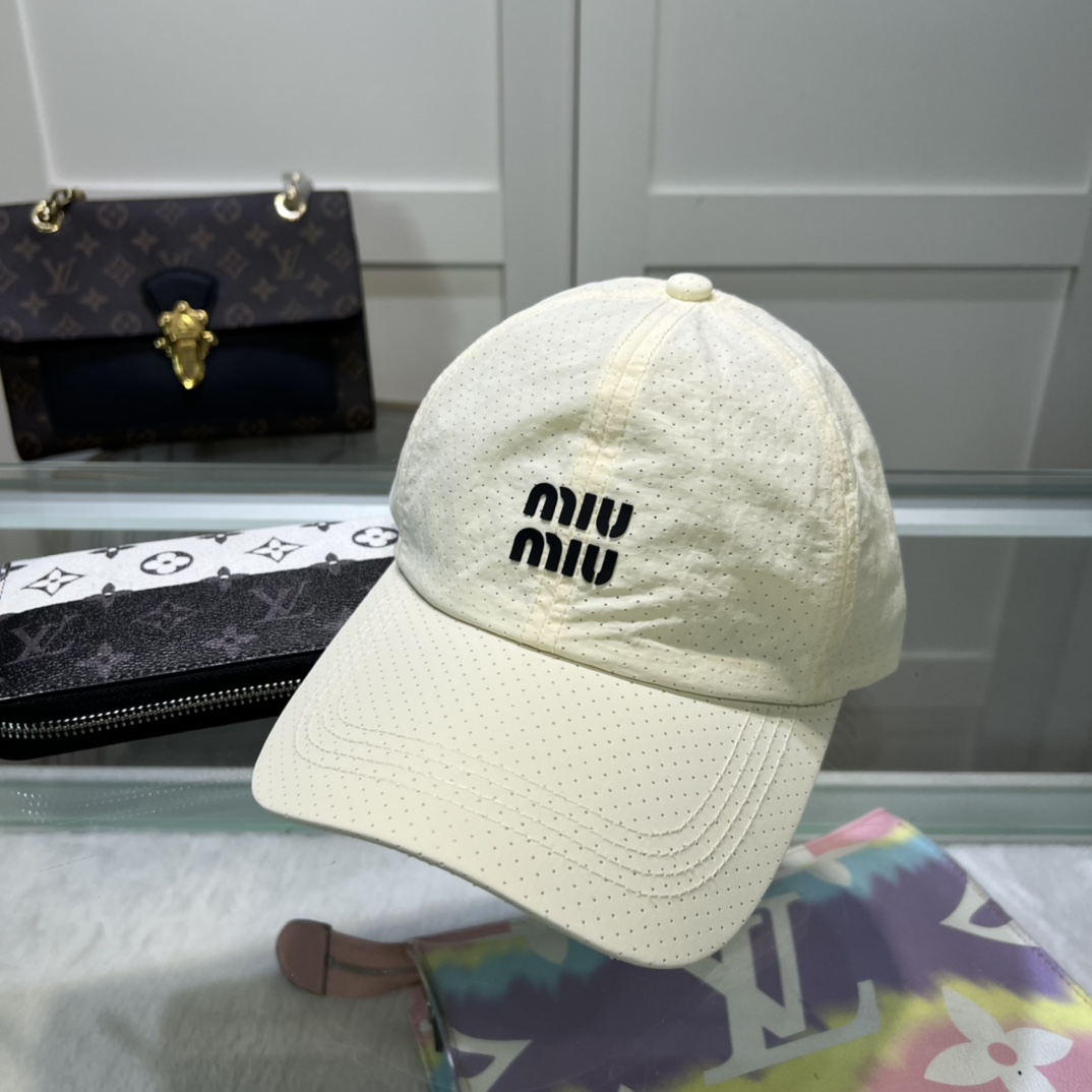 Miu Miu Baseball Cap - EUR FASHION