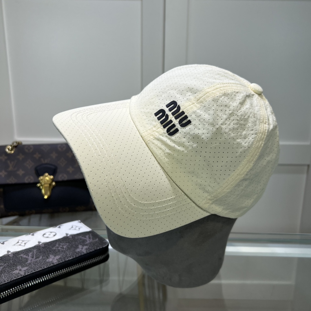 Miu Miu Baseball Cap - EUR FASHION