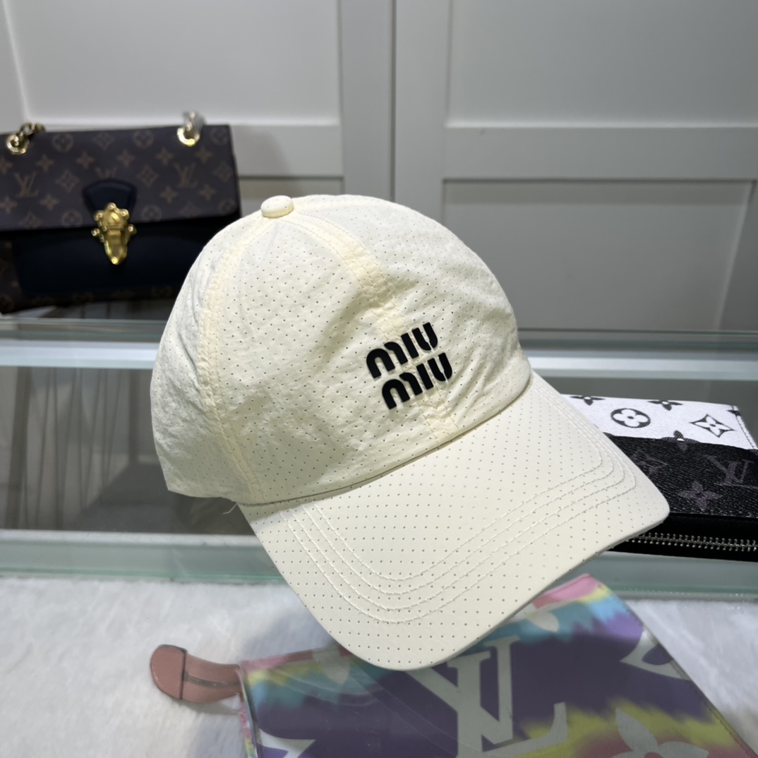 Miu Miu Baseball Cap - EUR FASHION