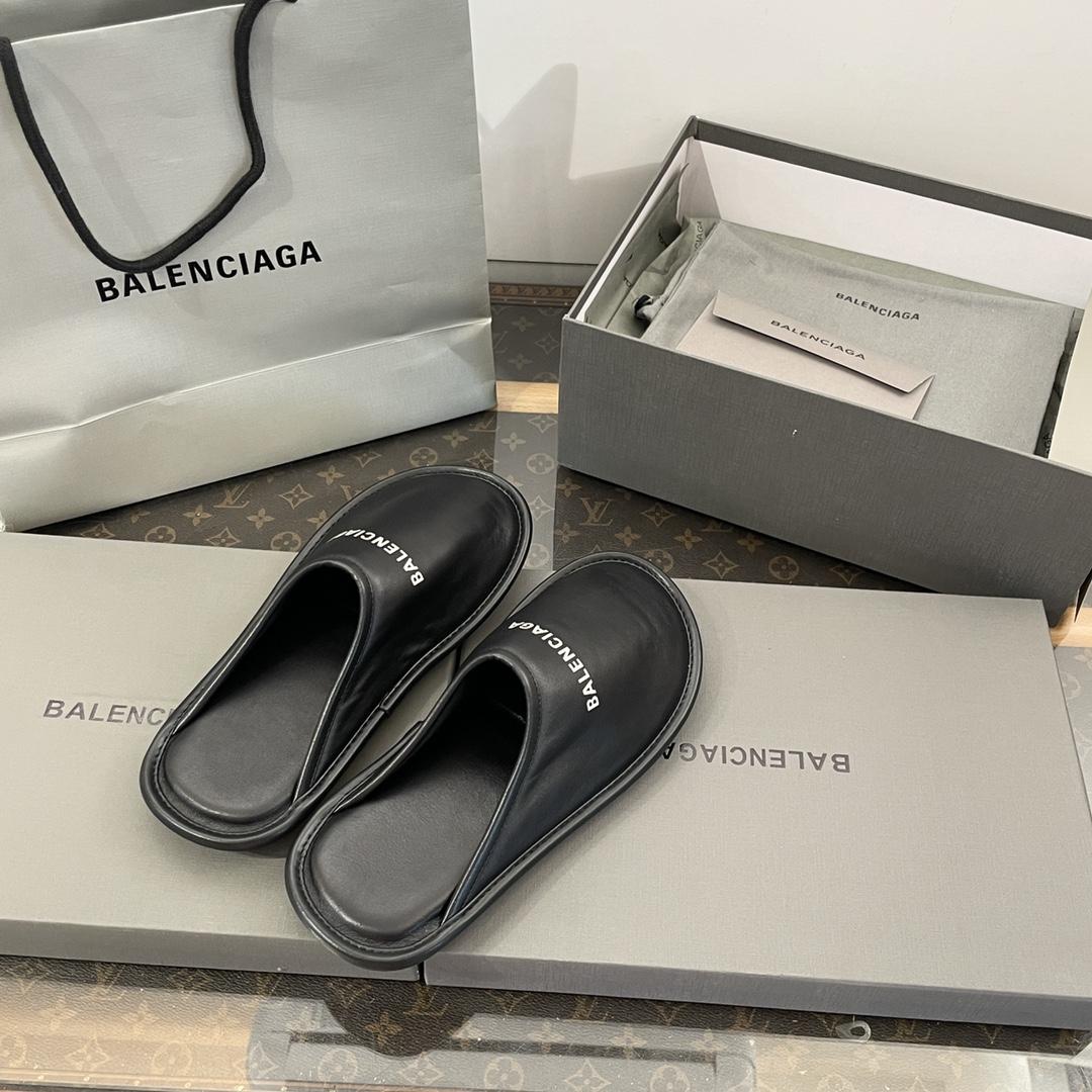 Balenciaga Logo-print Leather Slippers - EUR FASHION