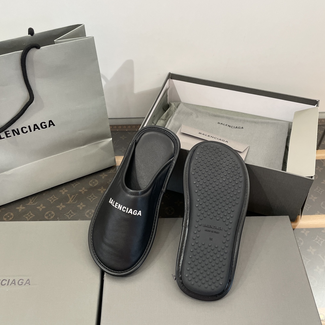 Balenciaga Logo-print Leather Slippers - EUR FASHION