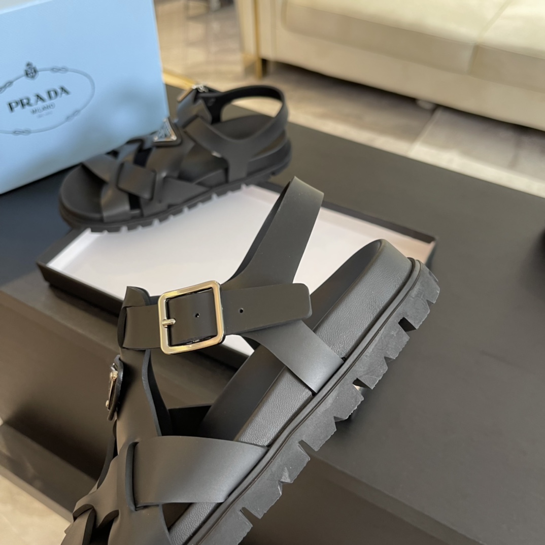 Prada Crisscross Rubber Sandals - EUR FASHION