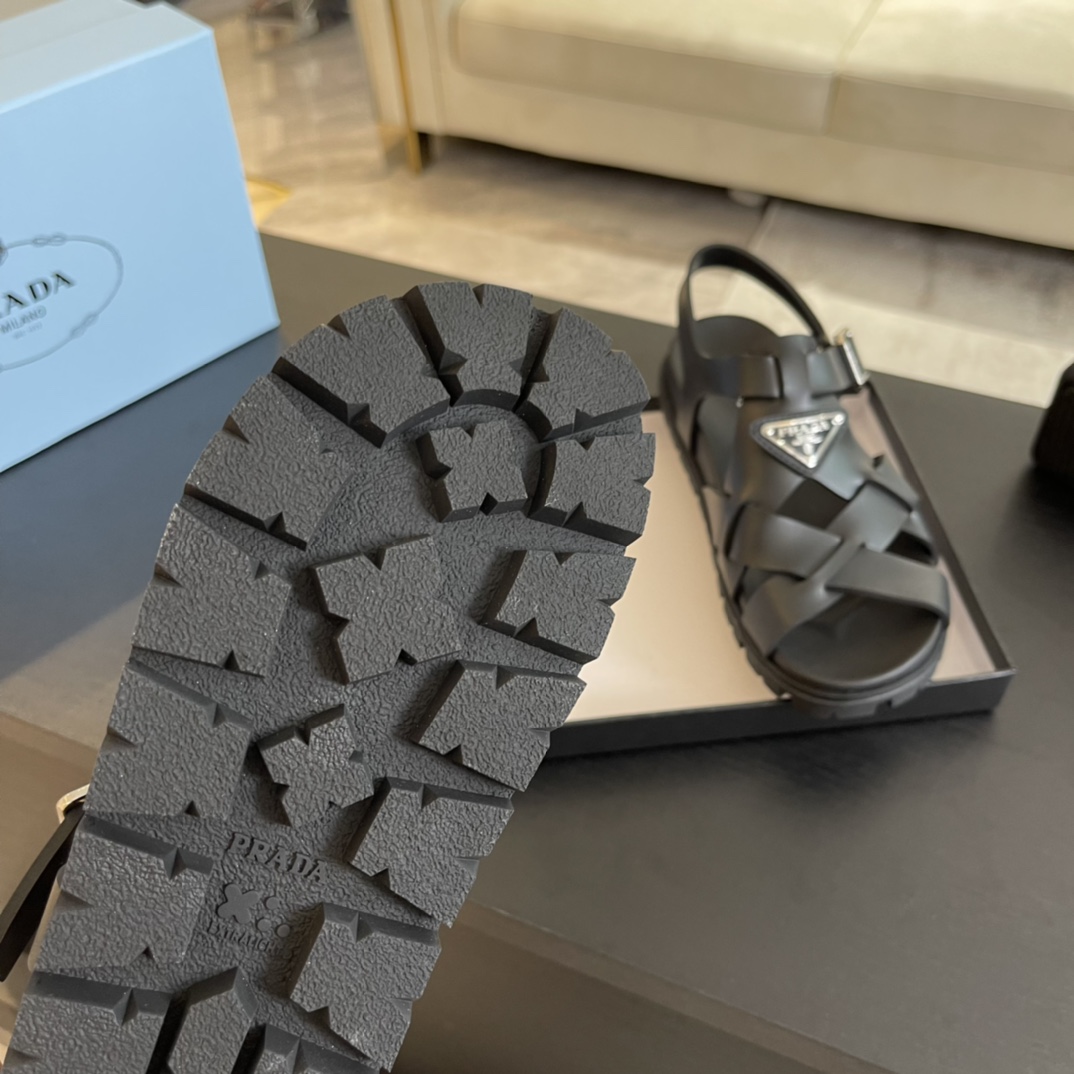 Prada Crisscross Rubber Sandals - EUR FASHION