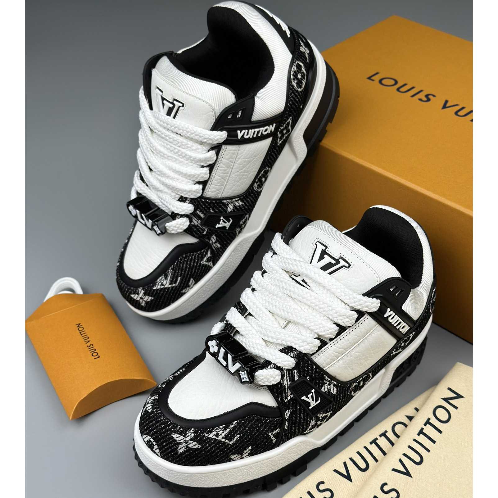 Louis Vuitton LV Trainer Maxi Sneaker  1ACXAG - EUR FASHION