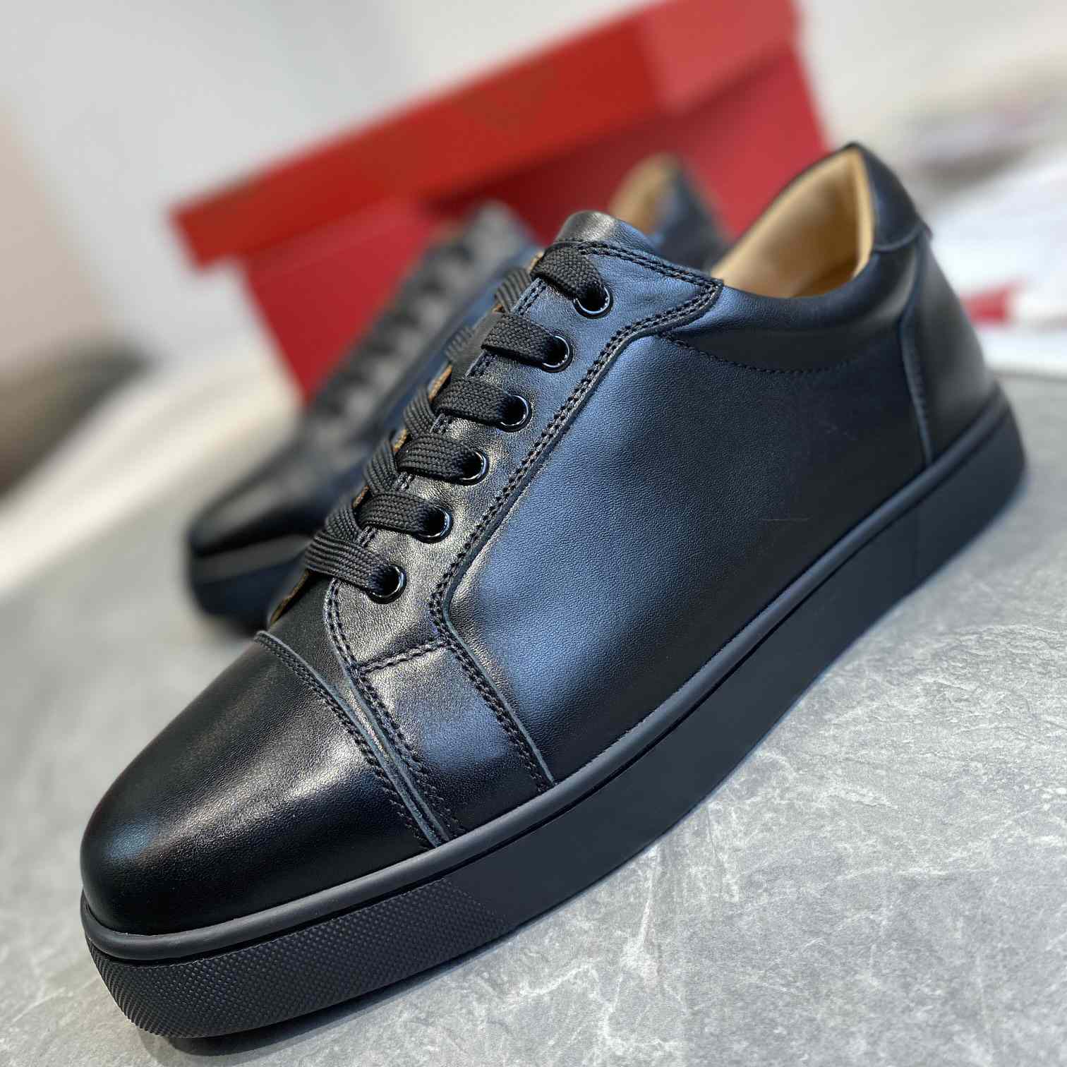 Christian Louboutin Sneakers - EUR FASHION