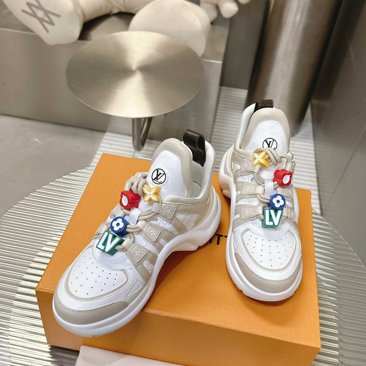 Louis Vuitton LV Archlight Sneaker    - EUR FASHION