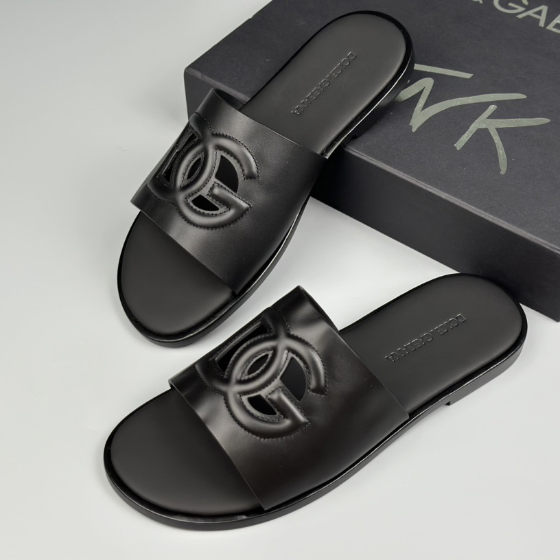 Dolce & Gabbana Calfskin sliders - EUR FASHION