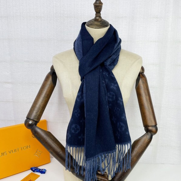 Louis Vuitton LV Essential Scarf - EUR FASHION