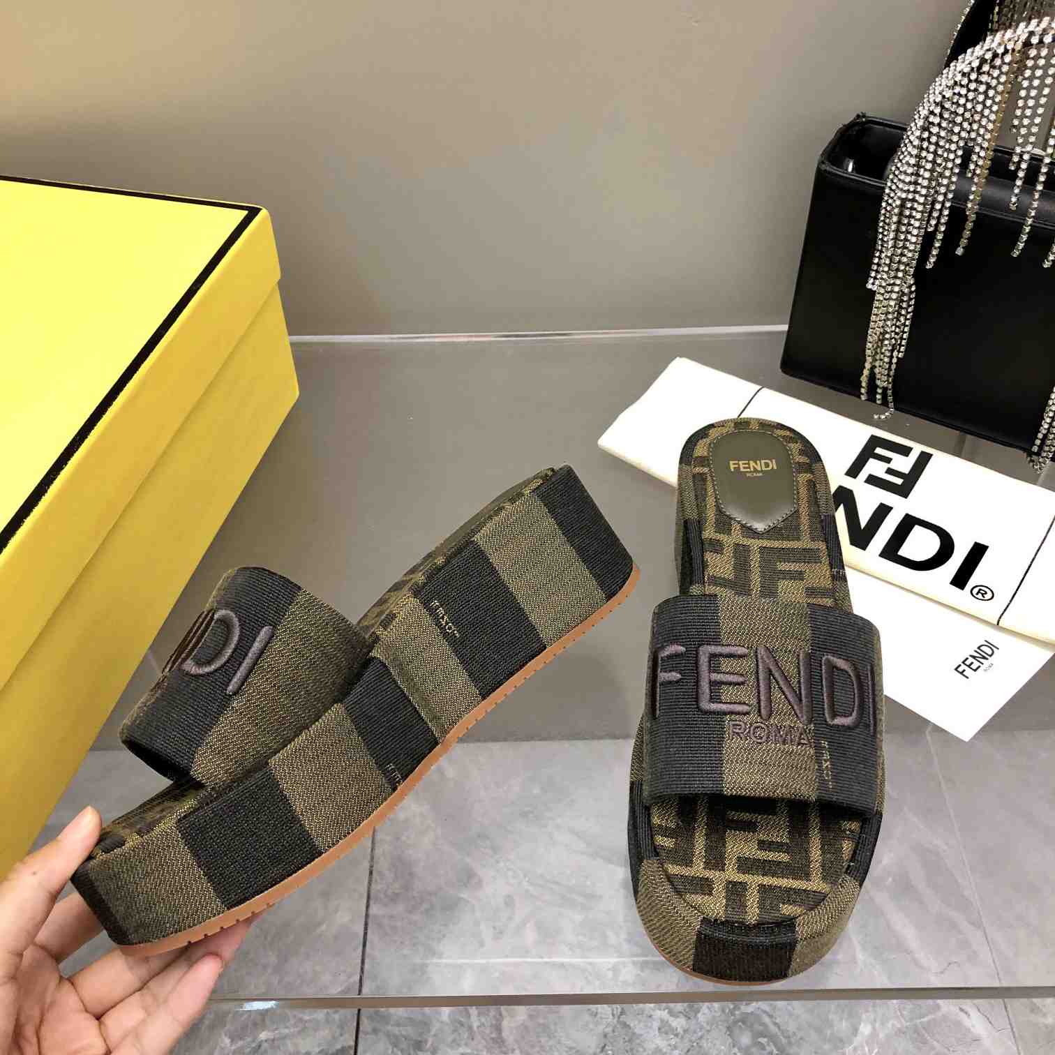 Fendi Sunshine Brown Fabric Flatform Slides - EUR FASHION