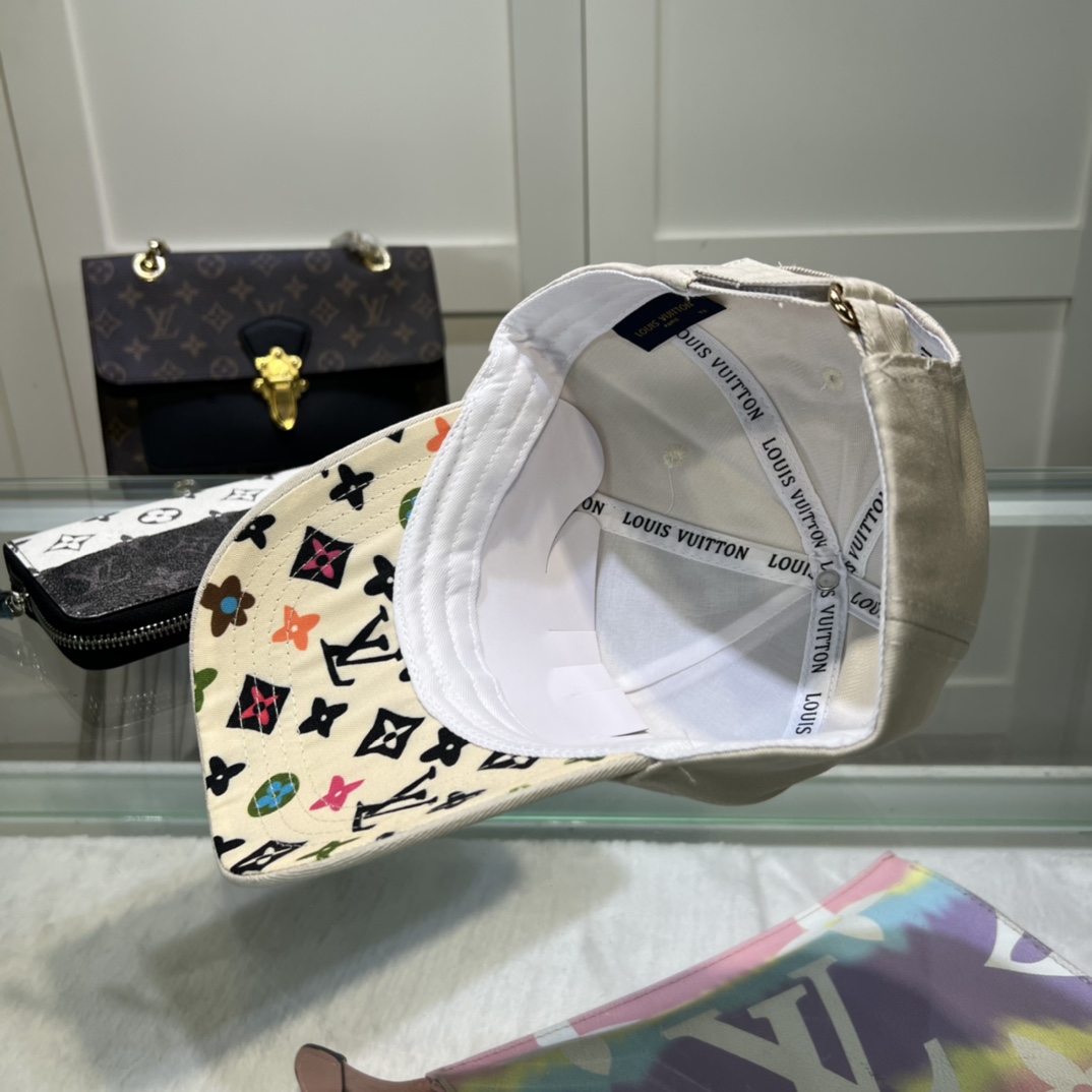 Louis Vuitton Cap - EUR FASHION