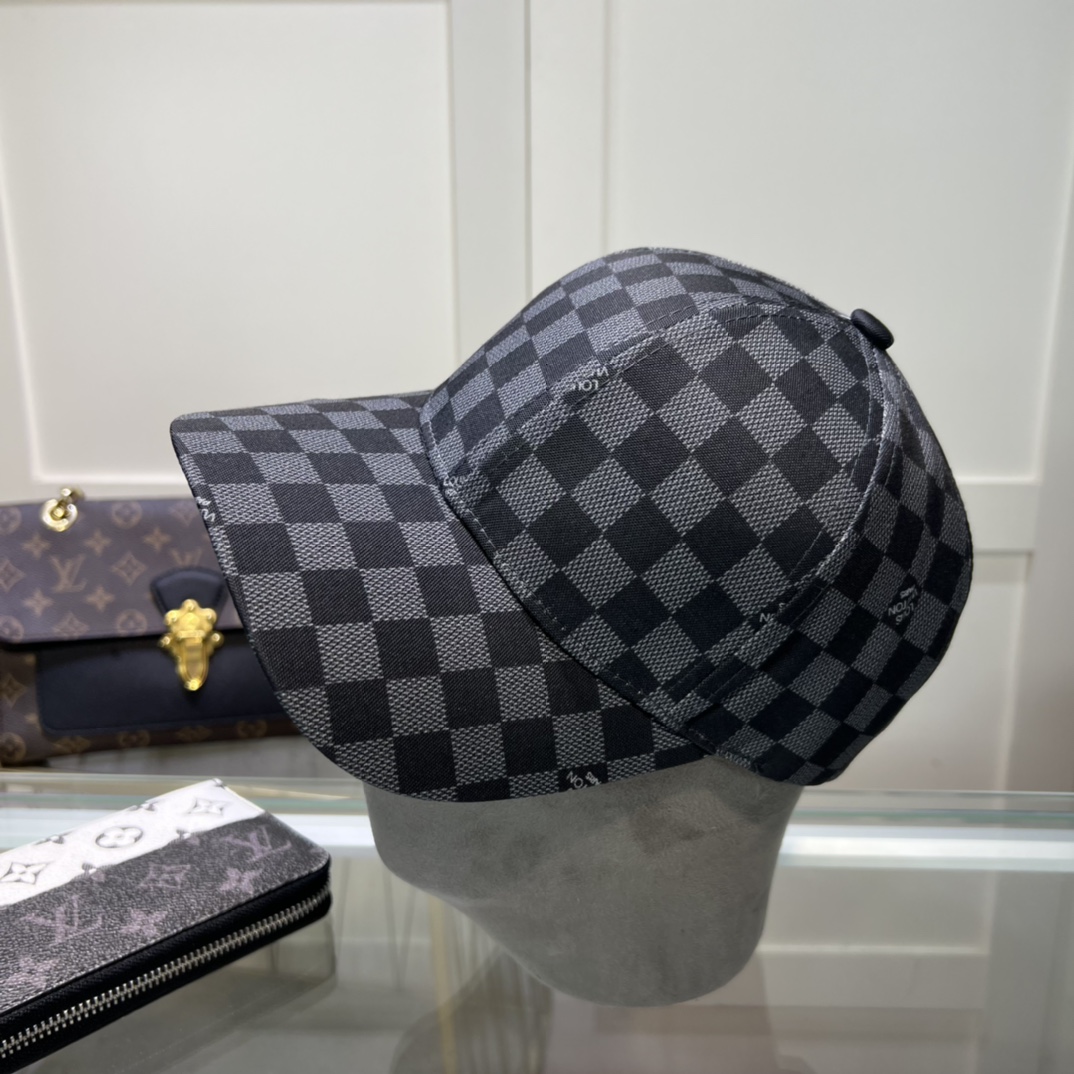 Louis Vuitton Cap - EUR FASHION