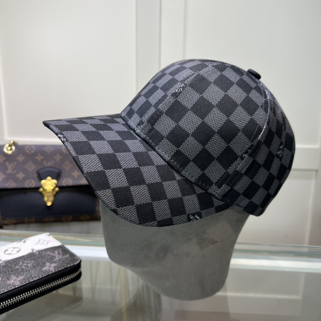 Louis Vuitton Cap - EUR FASHION