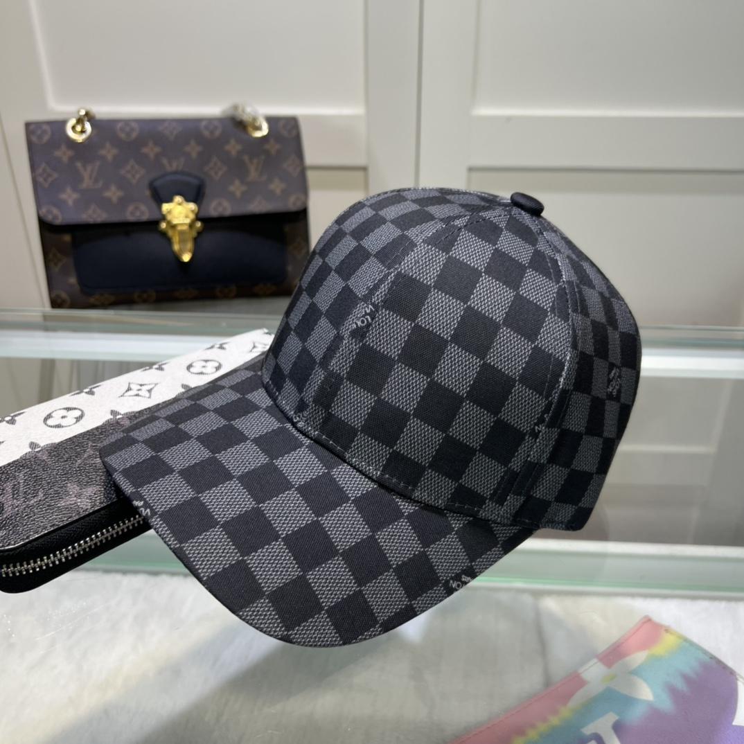 Louis Vuitton Cap - EUR FASHION