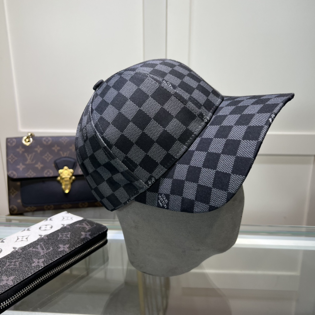 Louis Vuitton Cap - EUR FASHION