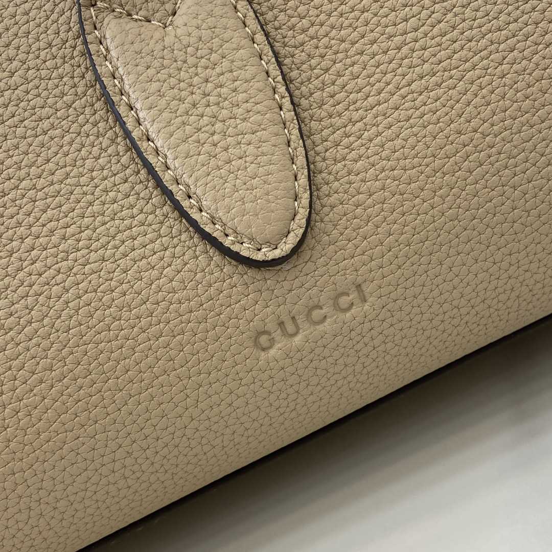 Gucci Medium Tote Bag With Hook Closure - EUR FASHION