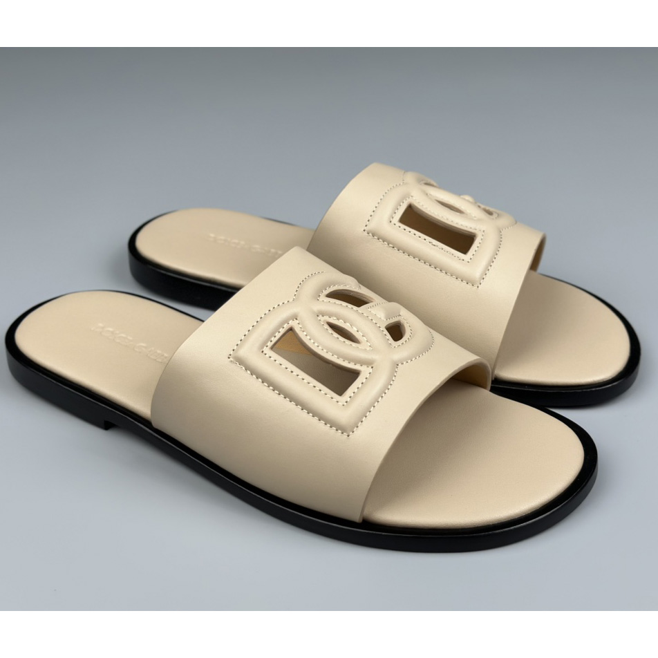 Dolce & Gabbana Calfskin sliders - EUR FASHION