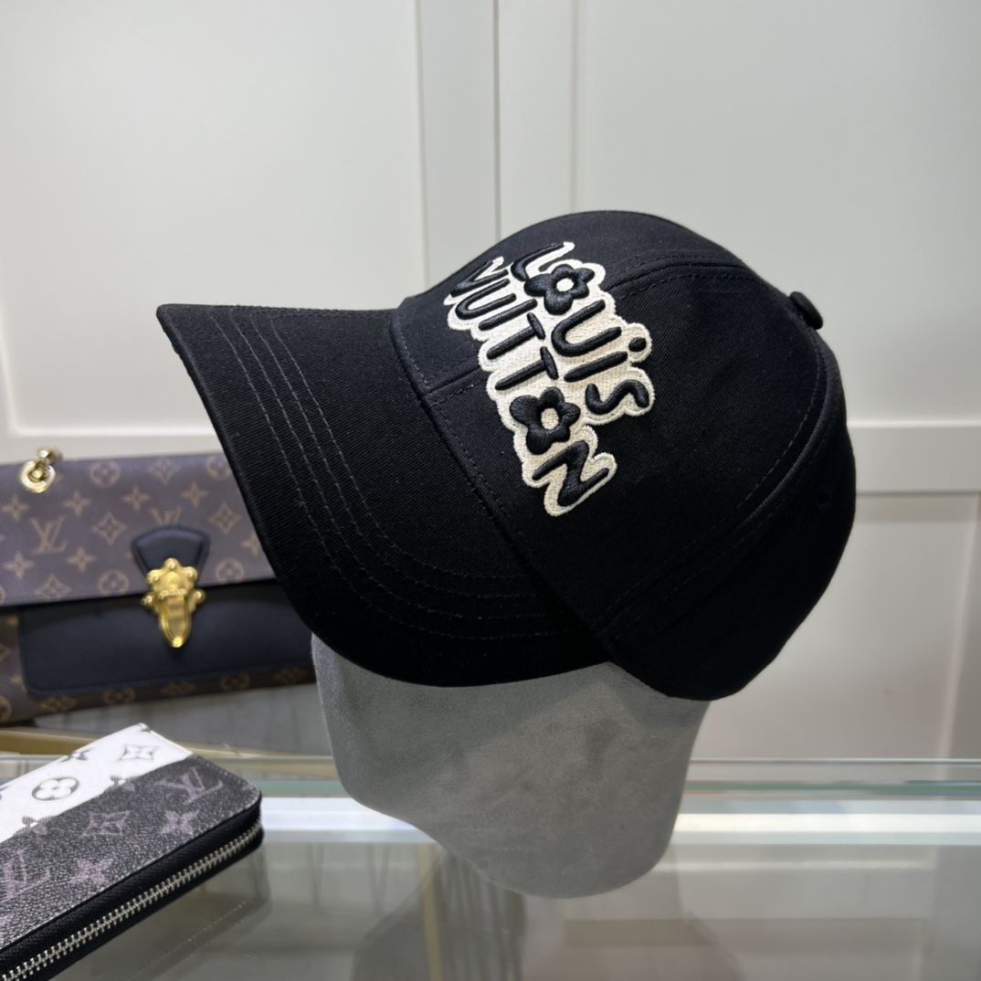 Louis Vuitton Cap - EUR FASHION