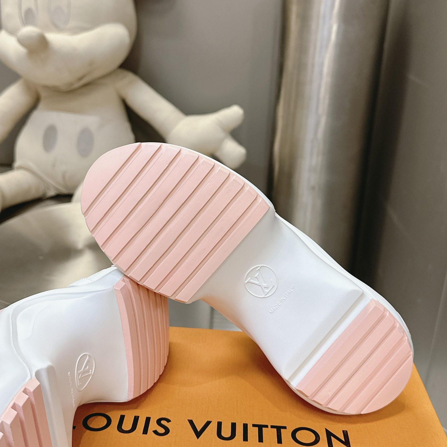 Louis Vuitton LV Archlight Sneaker    - EUR FASHION