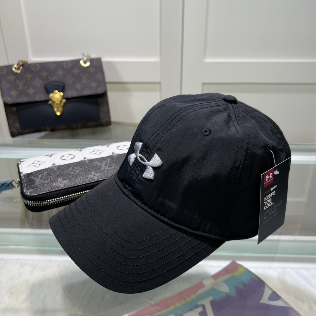 Under Armour Cap - EUR FASHION