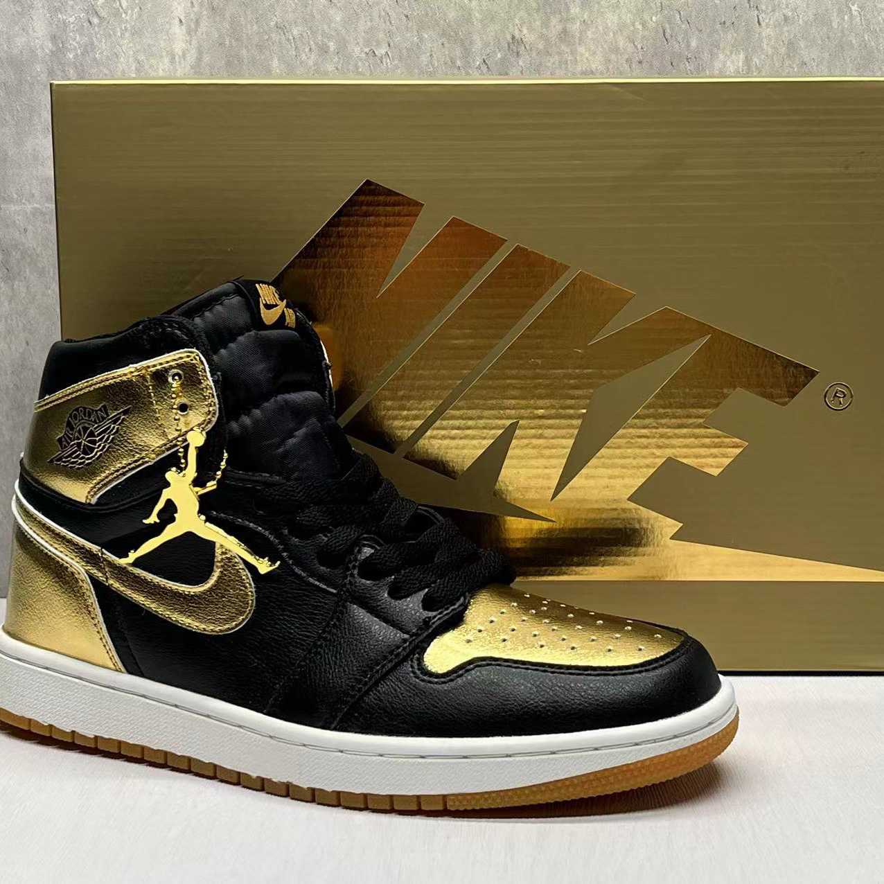 Jordan 1 High OG “Metallic Gold” Sneaker   DZ5485-071 - EUR FASHION