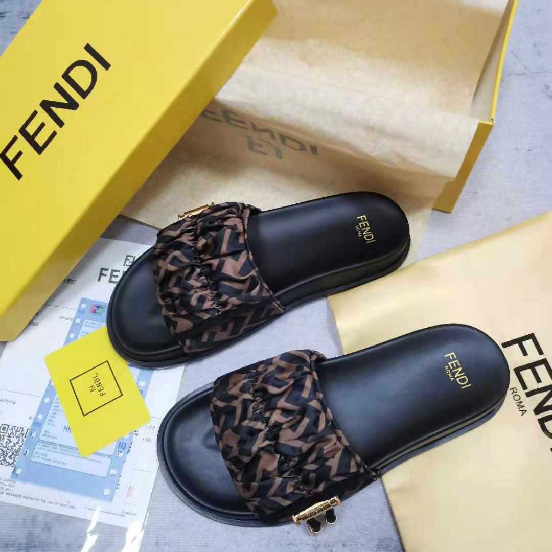 Fendi Vertigo Slides - EUR FASHION