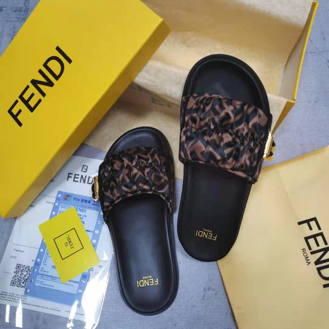 Fendi Vertigo Slides - EUR FASHION