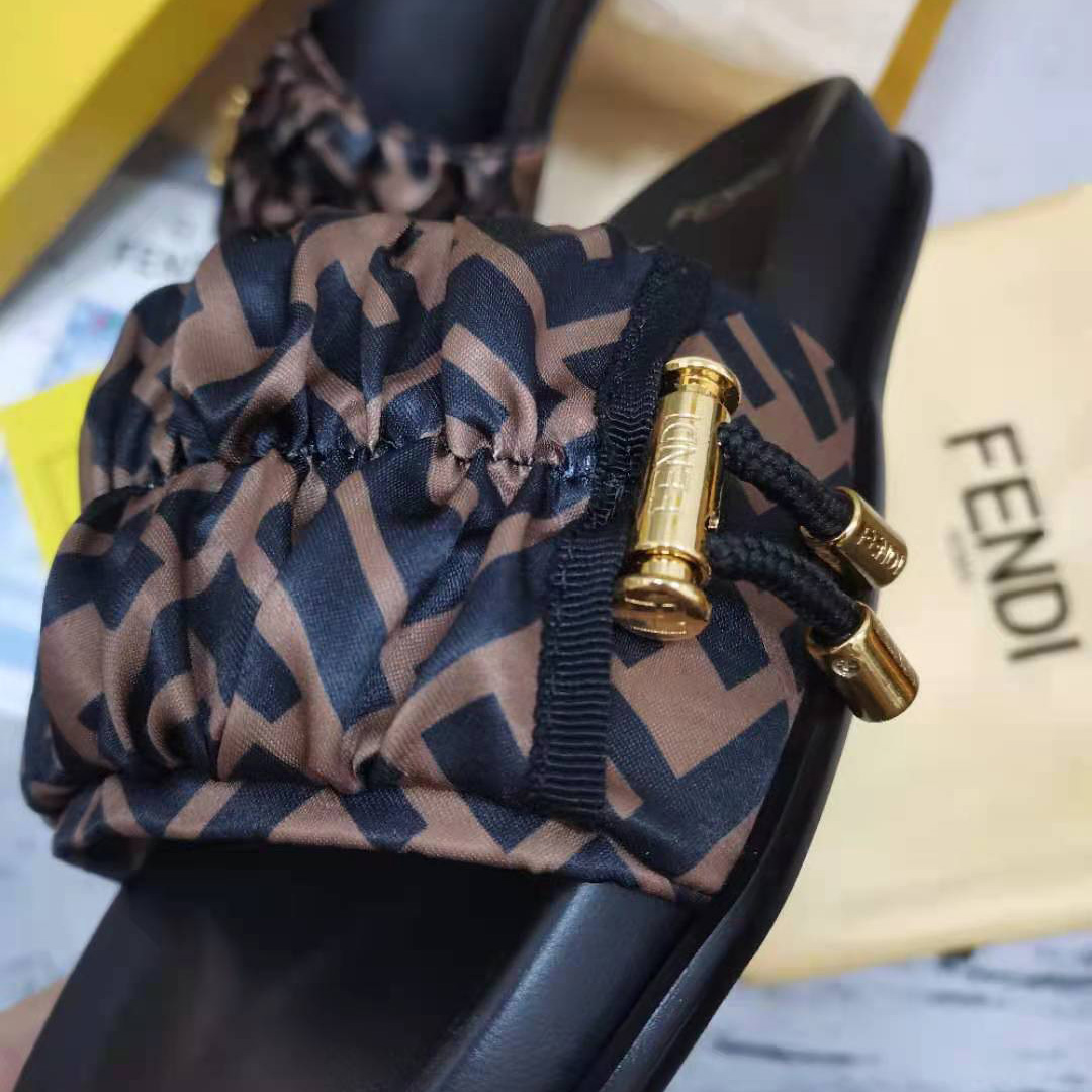 Fendi Vertigo Slides - EUR FASHION