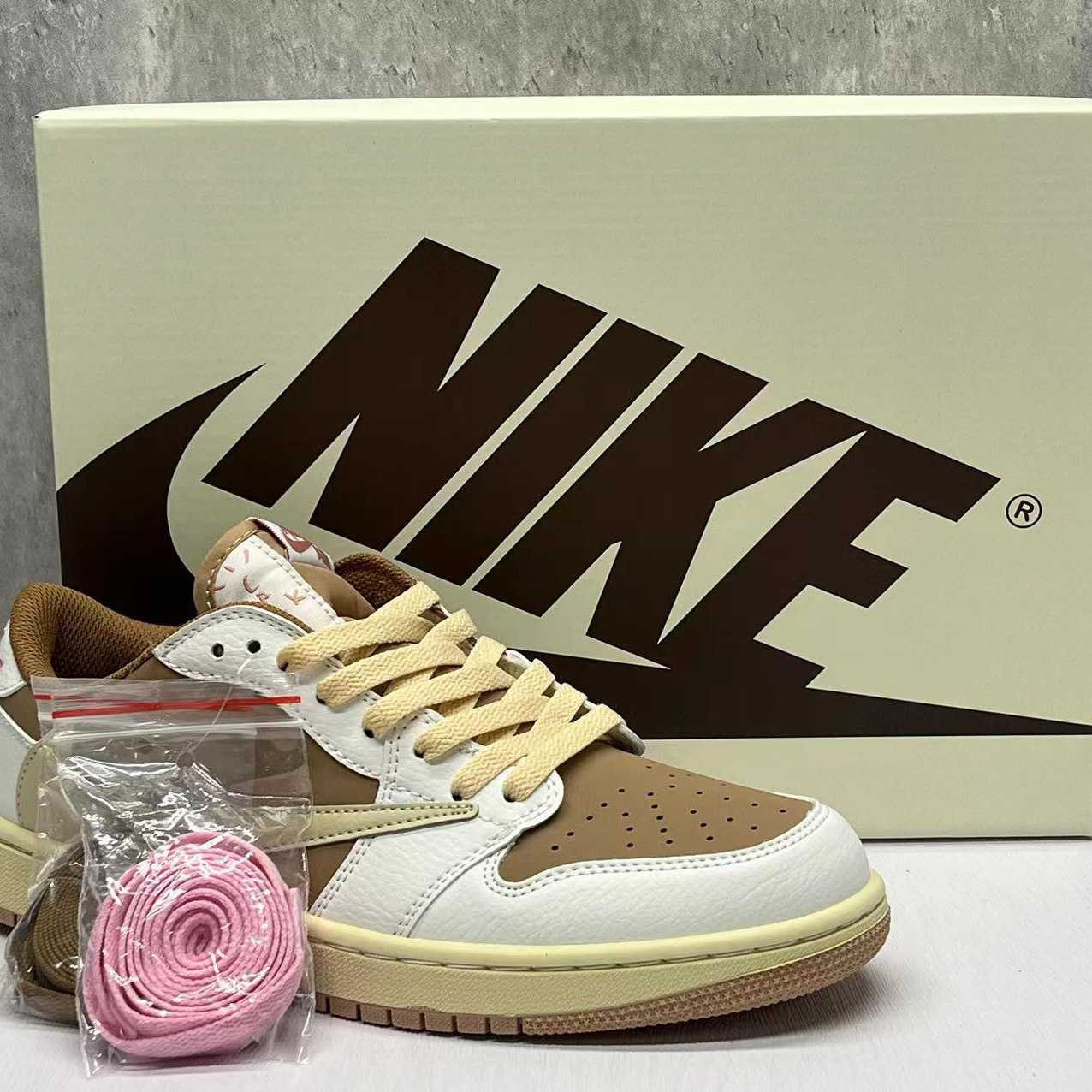 Travis Scott X Jordan 1 Low OG Sneaker   DM7866-106 - EUR FASHION