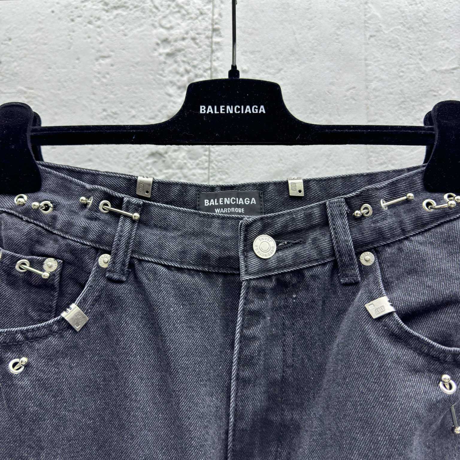 Balenciaga Jeans - EUR FASHION