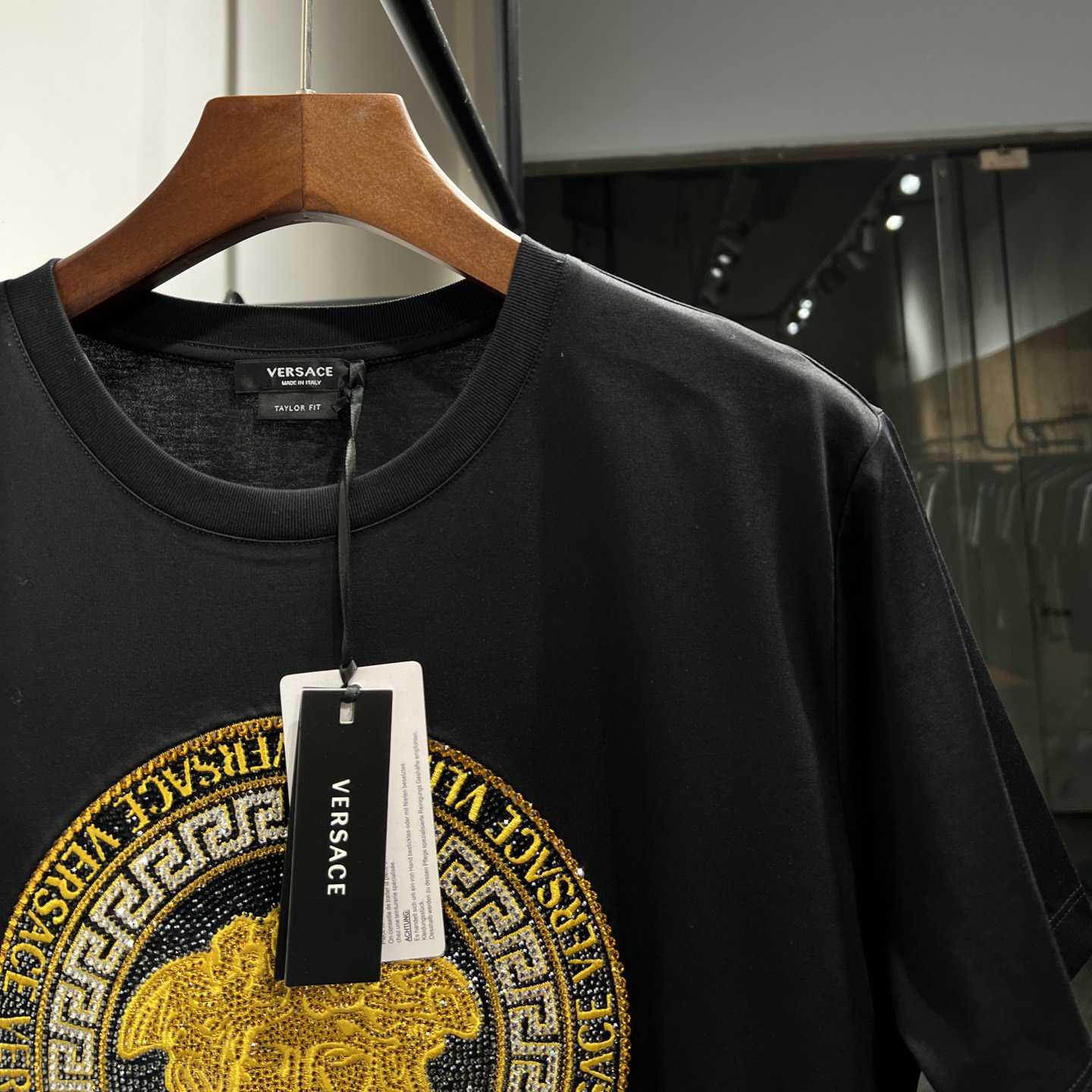 Versace Logo T-Shirt - EUR FASHION