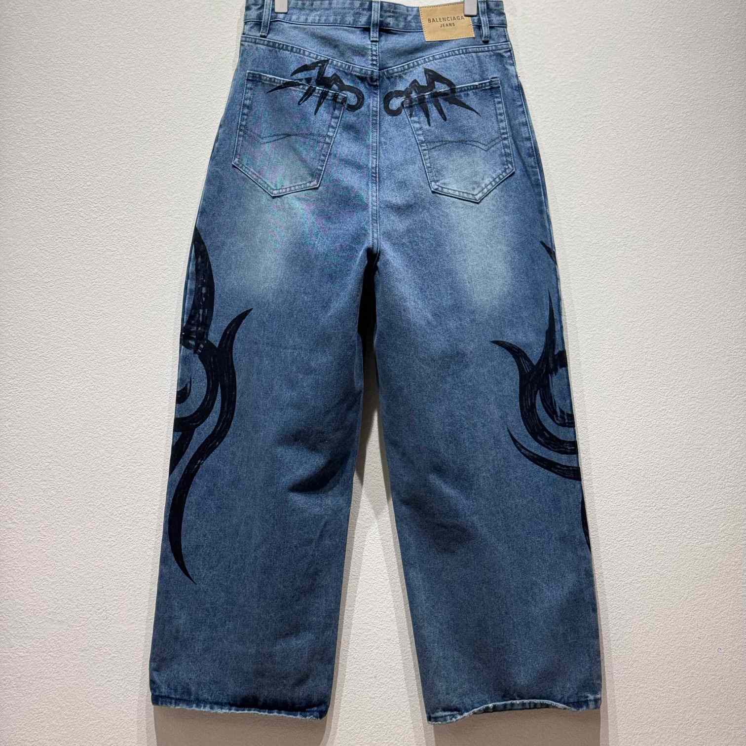 Balenciaga Jeans - EUR FASHION