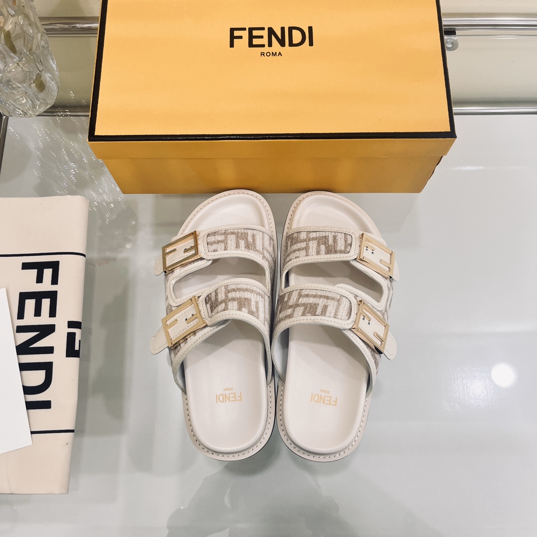 Fendi Feel Slides - EUR FASHION