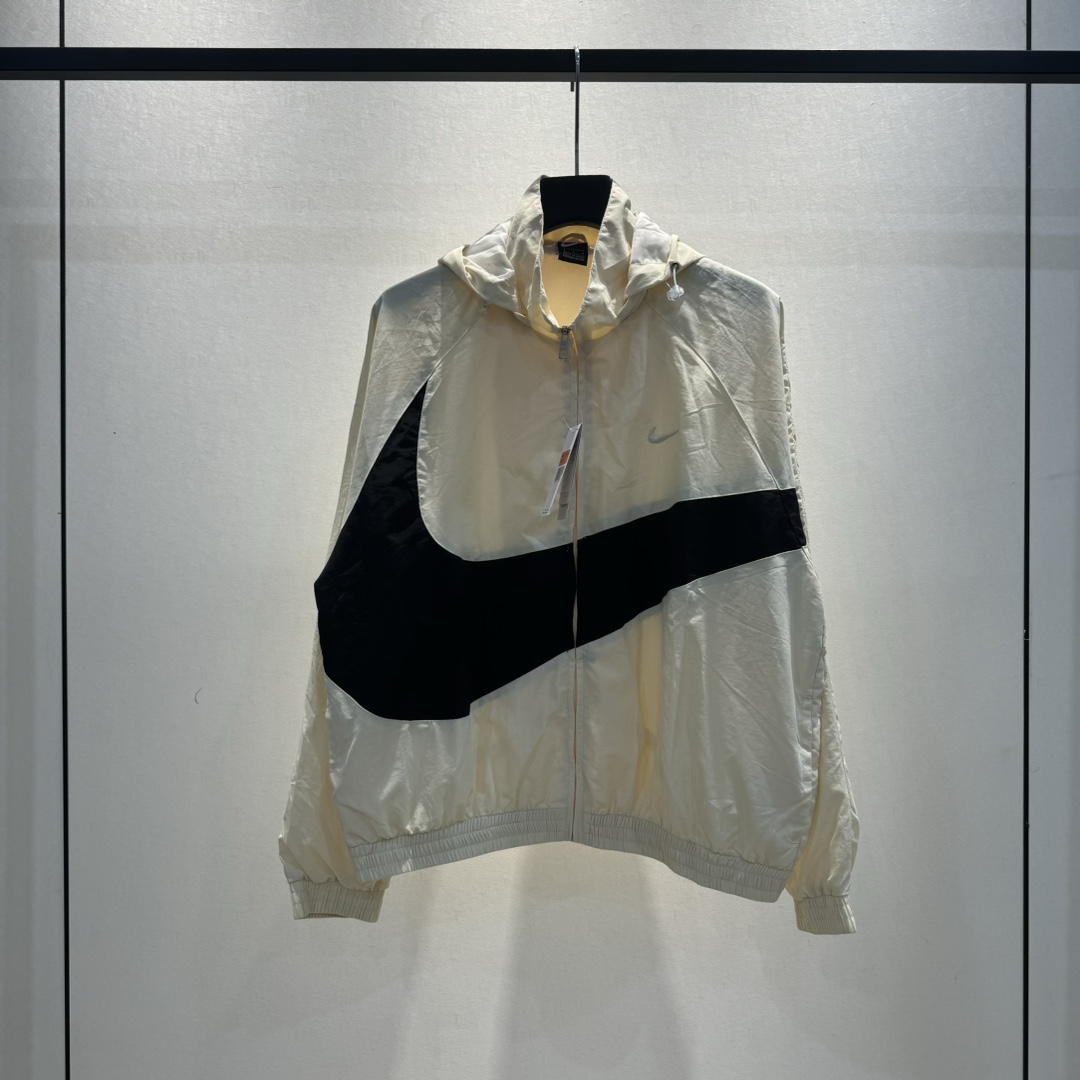 Nike Hooded Jacket - EUR FASHION